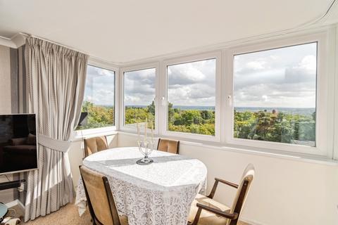 2 bedroom flat for sale, Bassett Avenue, Southampton