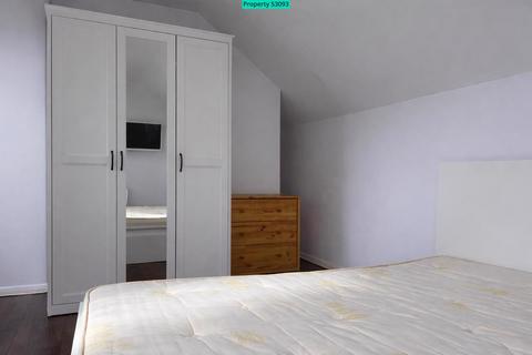 1 bedroom terraced house to rent, Park Drive, London, W3