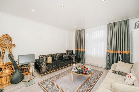 undefined, Tottenhall Road, London, N13