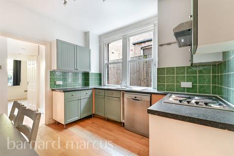 2 bedroom ground floor flat for sale, Cricklade Avenue, London