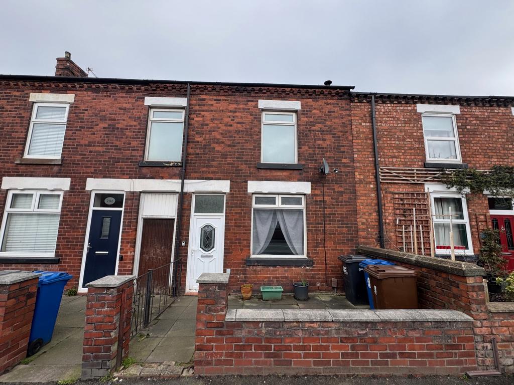 3 bed terraced house for sale Atherton Road, Hind