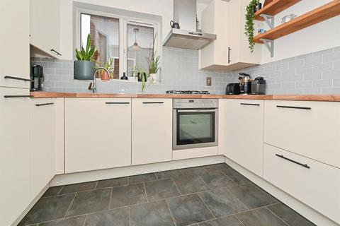 1 bedroom ground floor flat for sale, Burleigh Road, St. Albans