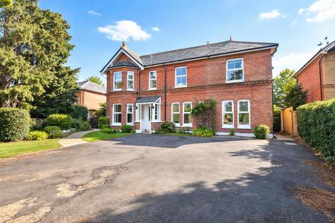 1 bedroom flat for sale, IDEAL FIRST TIME BUYER HOME * SHANKLIN