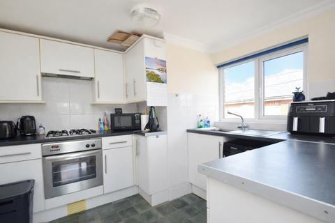 1 bedroom flat for sale, IDEAL FIRST TIME BUYER HOME * SHANKLIN