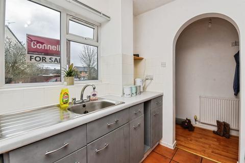 2 bedroom end of terrace house for sale, Warwick Close, CHIPPENHAM