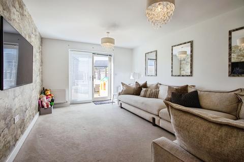 4 bedroom semi-detached house for sale, Azalea Avenue, Seacroft, Leeds