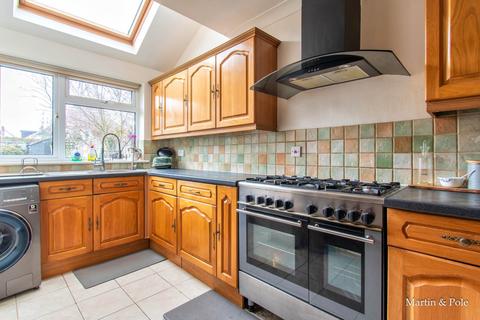 4 bedroom semi-detached house for sale, Silverdale Road, Earley, Reading