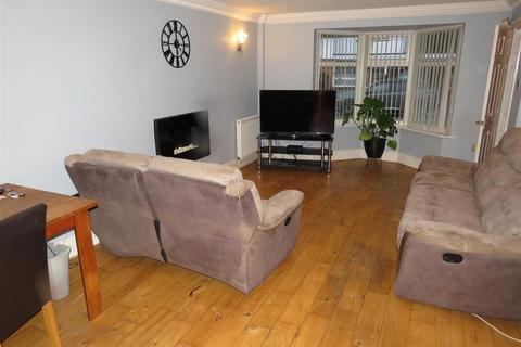 4 bedroom detached house for sale, Kingsleigh Drive, Birmingham B36