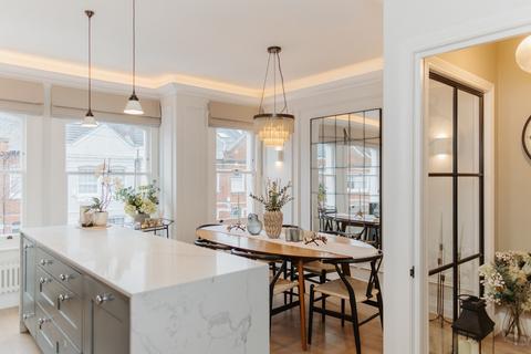 3 bedroom flat for sale, Cranbury Road, London, SW6