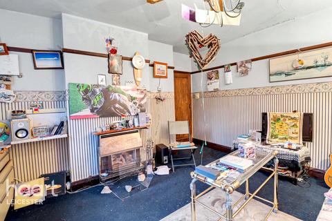 3 bedroom detached house for sale, Knighton Road, Leicester