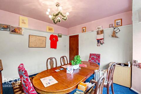 3 bedroom detached house for sale, Knighton Road, Leicester
