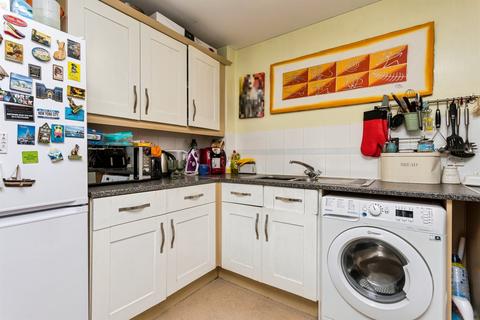 undefined, Commonwealth Drive, CRAWLEY
