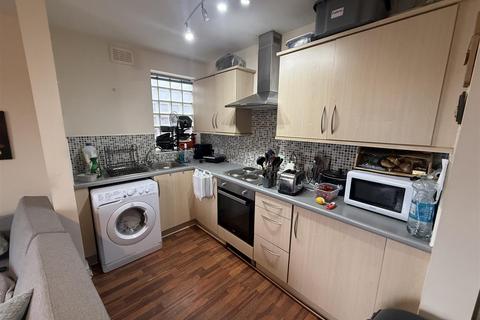 undefined, Barons Court, Burton-On-Trent DE14