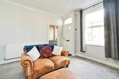 2 bedroom end of terrace house for sale, Eggleston Street, LEEDS