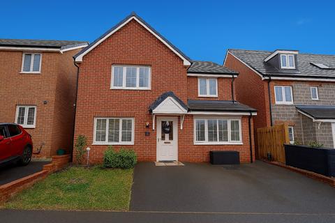 undefined, Heol Y Gylfinir, Llanilid, Pontyclun