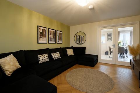 undefined, Heol Y Gylfinir, Llanilid, Pontyclun