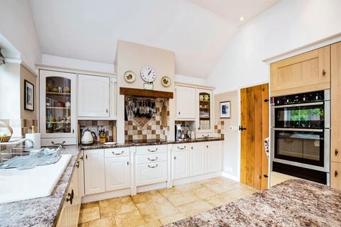2 bedroom detached bungalow for sale, Park Lane, Sutton Benger, Chippenham