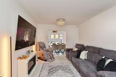 5 bedroom detached house for sale, Fontaines Road, Glebe Farm, Milton Keynes
