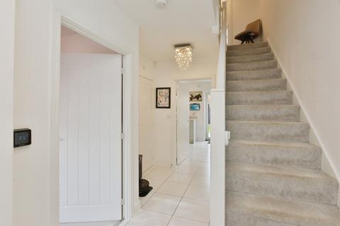 5 bedroom detached house for sale, Fontaines Road, Glebe Farm, Milton Keynes
