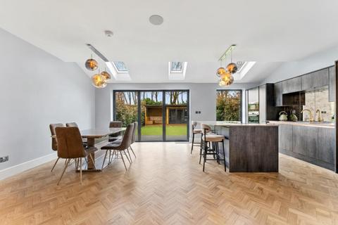 4 bedroom semi-detached house for sale, Walton Road, Sale