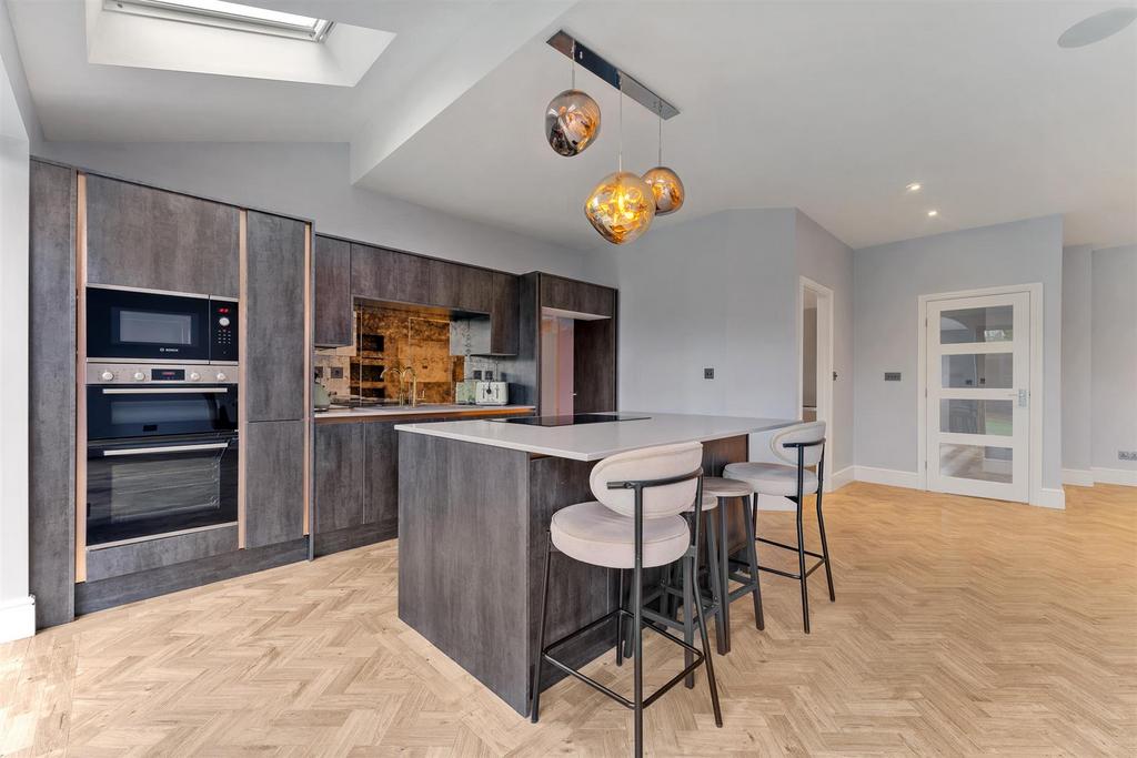 Kitchen Area 2