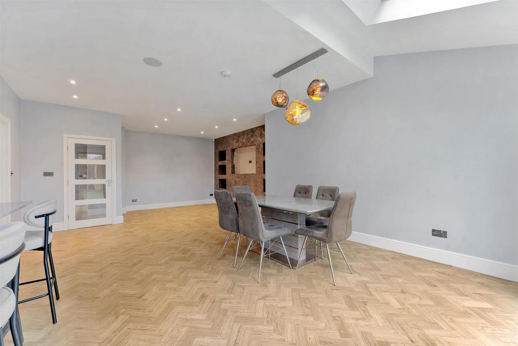 Open Plan Living Dining Kitchen 4