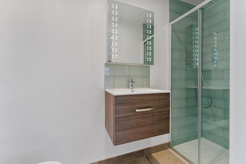 Garden Room Shower Room