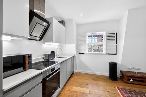 1 bedroom flat for sale, East Street, London