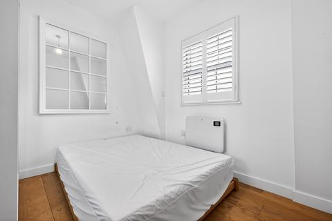 1 bedroom flat for sale, East Street, London
