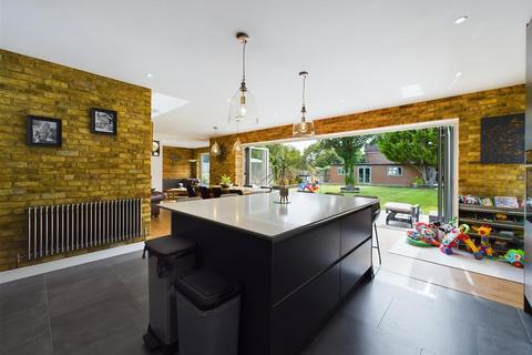 undefined, Ellesmere Close, Ruislip HA4
