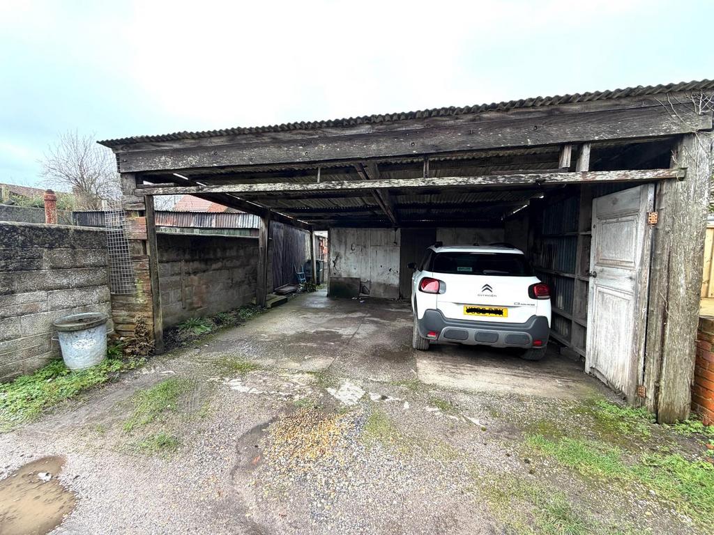 Outbuilding.JPG
