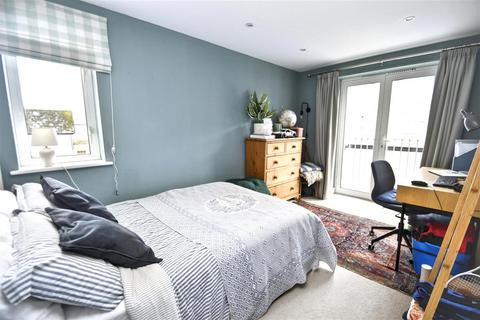 undefined, Falmouth TR11