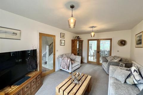 4 bedroom detached house for sale, Fforest Fach, Tycroes, Ammanford