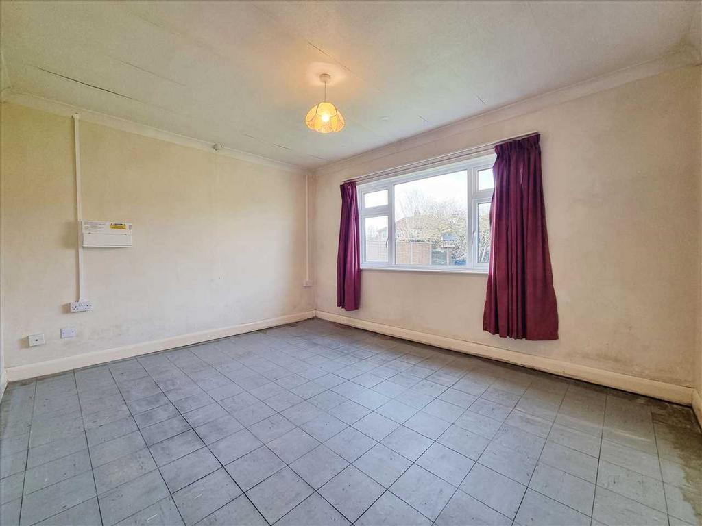 Bedroom 1: