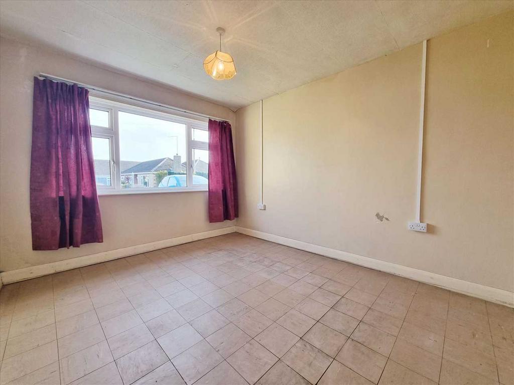 Bedroom 2: