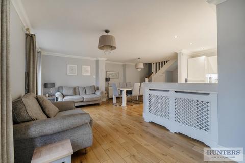4 bedroom semi-detached bungalow for sale, Foresters Crescent, Bexleyheath