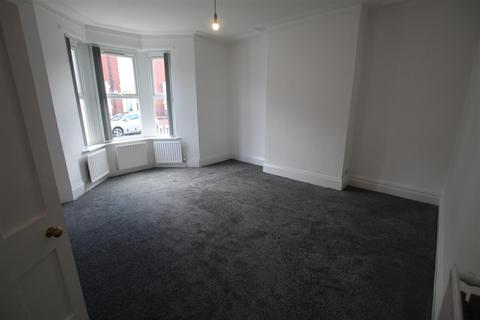 undefined, Wingrove Avenue, Newcastle Upon Tyne NE4
