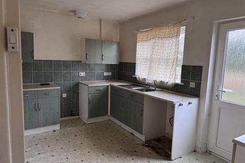 2 bedroom flat for sale, Penarwyn Road, St. Blazey, Par