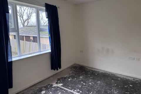 2 bedroom flat for sale, Penarwyn Road, St. Blazey, Par