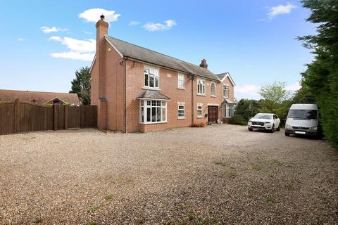 5 bedroom detached house for sale, Oak Road, Halstead, CO9