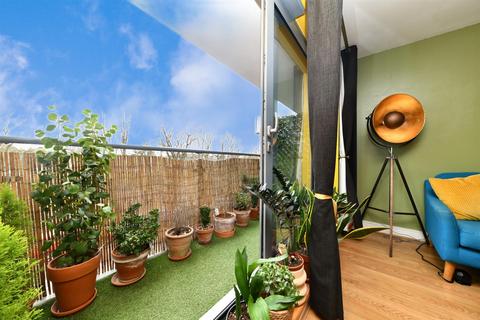 2 bedroom flat for sale, Woolners Way, Stevenage