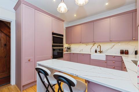 4 bedroom semi-detached house for sale, Oxford Road, Stone, Aylesbury