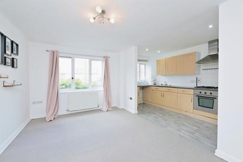 2 bedroom flat for sale, Shankley Way, Northampton