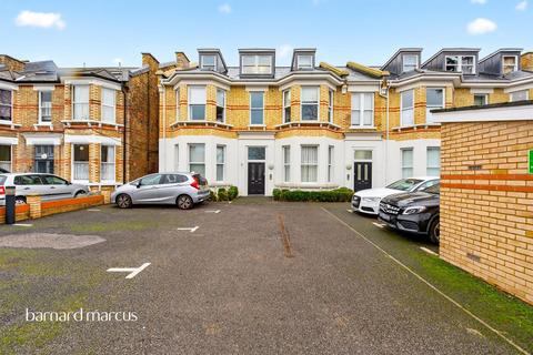 1 bedroom flat for sale, The Avenue, Surbiton