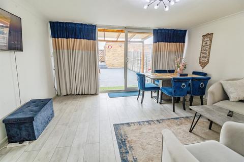 3 bedroom terraced house for sale, Mentieth Close, Bletchley, Milton Keynes