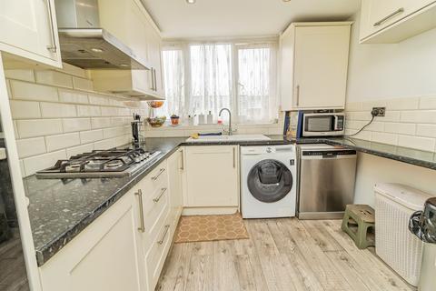 3 bedroom terraced house for sale, Mentieth Close, Bletchley, Milton Keynes