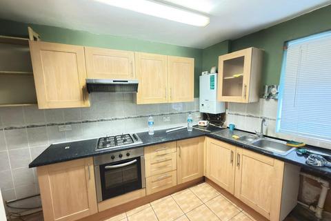 2 bedroom flat to rent, Boot Parade, Edgware HA8