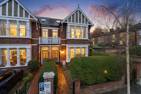 undefined, Leyborne Park, Richmond TW9