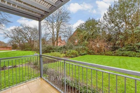 1 bedroom flat to rent, Boundary Lane Chichester PO19