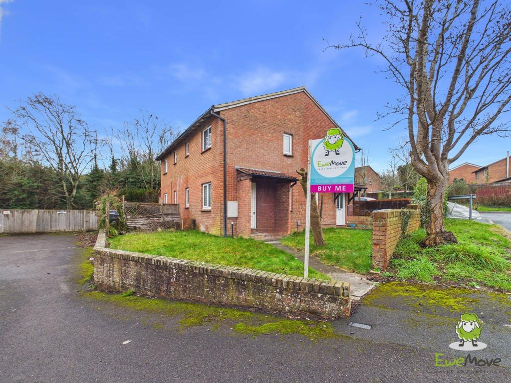 Ewe Move Estate Agents Basingstoke - Mahler Close